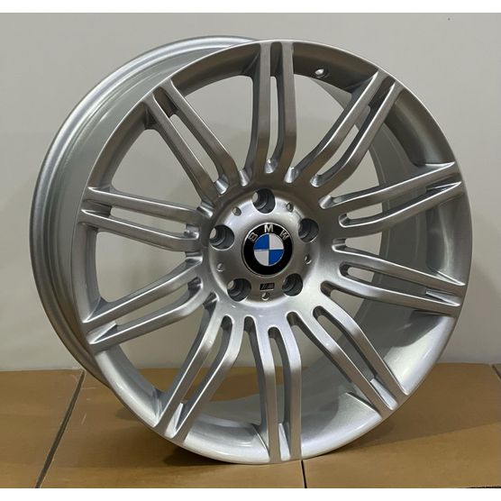 Jogo-Roda-BMW-Serie-5-E60-Aro-19---Prata Jogo-Roda-BMW-Serie-5-E60-Aro-19---Prata